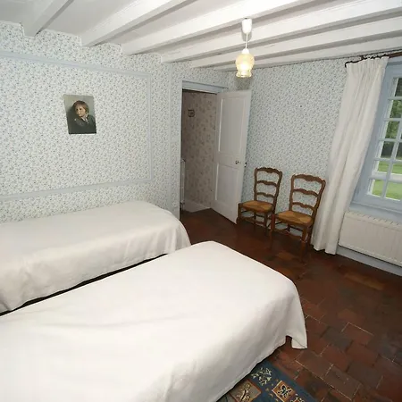 Maison De Vacances - La Trinite-de-reville
